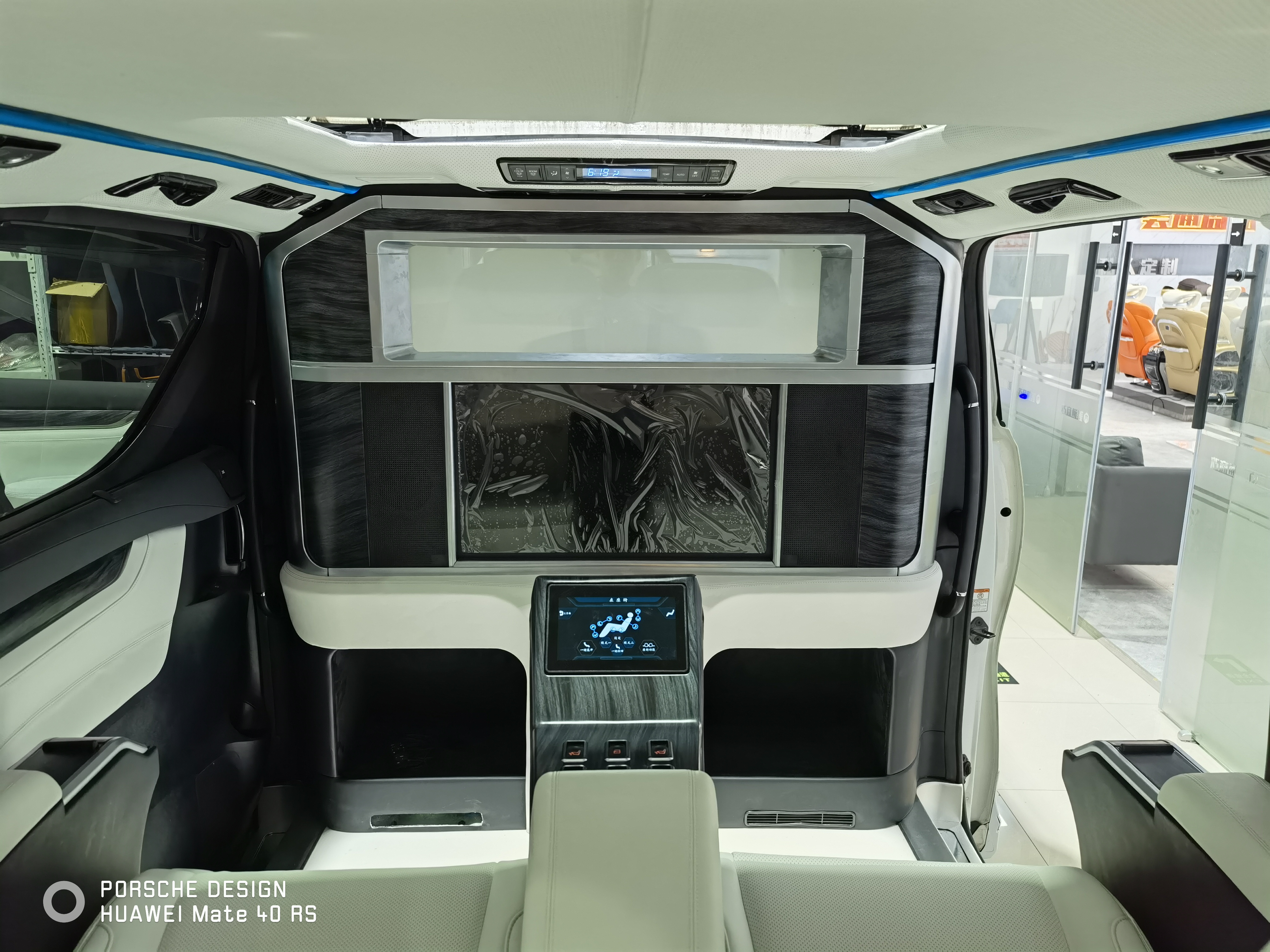 HWHongRV microbus vip car полная перегородка с телевизором для лимузина-фургона