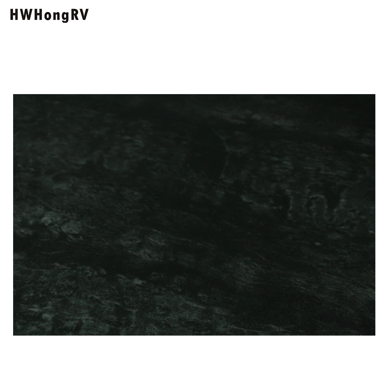 столик у двери